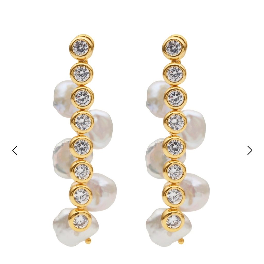 Amber Sceats Fresh Water Pearls Earrings 60$